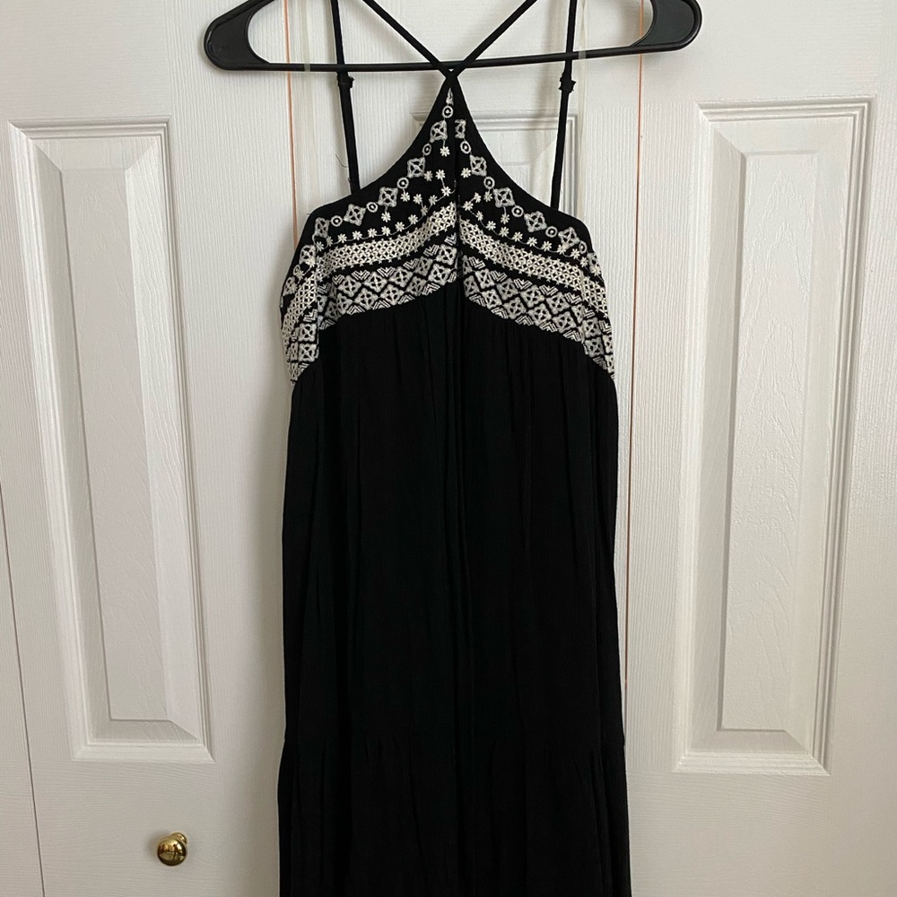 Boutique dress drop waist embroidered top size L